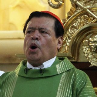 Norberto Rivera pide orar por migrantes