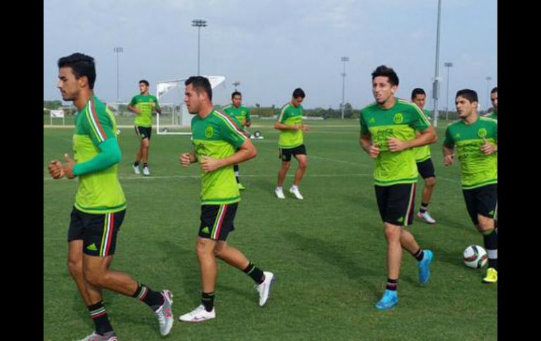 Paul Aguilar no se presentó a la práctica de esta mañana debido a que fue a realizarse exámenes. TWITTER / @miseleccionmx