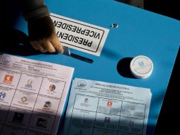 Pese a la turbulencia por los escándalos de corrupción, la jornada electoral transcurrió en forma pacífica. AP / E. Felix