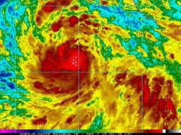 El fenómeno meteorológico presenta vientos máximos sostenidos de 140 kilómetros por hora y rachas de hasta 165 kilómetros. TWITTER / @conagua_clima