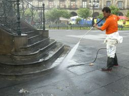 Se nebulizarán las plazas públicas y se llevará un control larvario a partir del 15 y hasta el 16 de septiembre. EL INFORMADOR / ARCHIVO