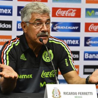 Salcido ve en 'Tuca' Ferretti el ideal para el Tri