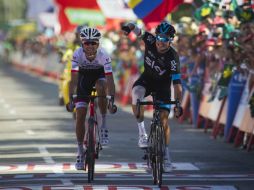Nicolas Roche se impuso al esprint en la línea de meta al español Zubeldia. AFP / J. Reina