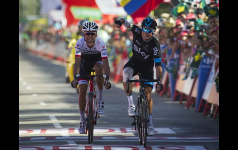 Nicolas Roche se impuso al esprint en la línea de meta al español Zubeldia. AFP / J. Reina