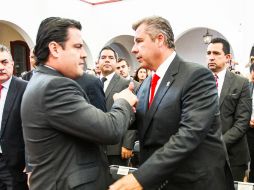 En su participación, Sandoval Díaz (i) reconoce a todos los funcionarios, regidores y diputados de Tlaquepaque. EL INFORMADOR / P. Franco