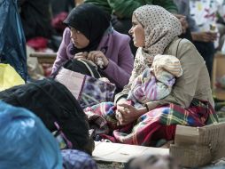 La crisis en sus países y la guerra obliga a los afectados a migrar. EFE / P. Zinken