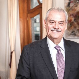 Basáñez toma posesión de embajada de México en EU