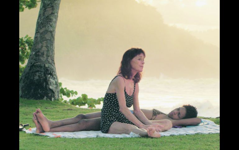 La mítica actriz francesa Geraldine Chaplin y Yanet Mojica protagonizan la cinta. ESPECIAL / Piano