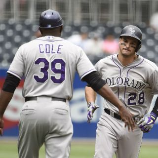Jonrón de Nolan Arenado da triunfo a los Rockies