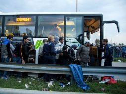 La ola inmigrante en europa es un peligro para los refugiados, pues podrían caer presa de traficantes de personas. EFE / C. Krizsan