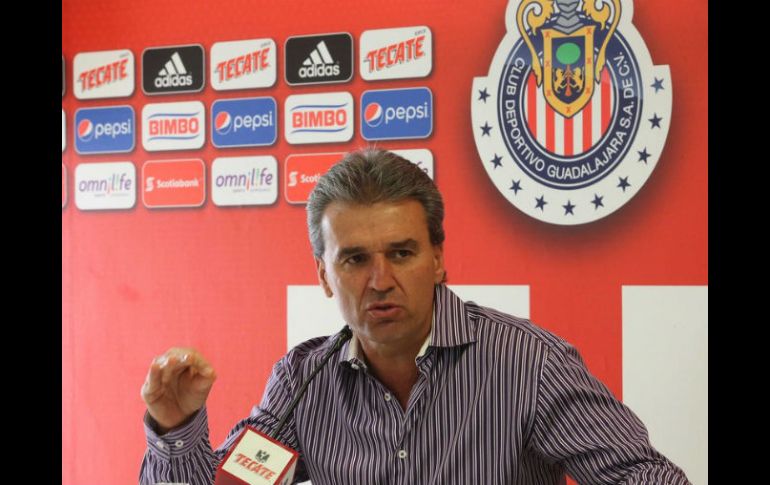 De la Torre sabe  que pueden ser tiro al blanco de críticas al no ceder a todos los jugadores de Chivas a la Preolímpica. EL INFORMADOR / ARCHIVO