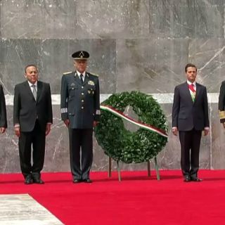 Peña Nieto rinde honor a Niños Héroes