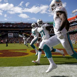 Delfines vencen a los Pieles Rojas