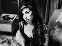 Winehouse se caracterizó por fusionar en sus interpretaciones el jazz, soul, R&B, ska y blues. TWITTER / @amywinehouse