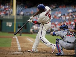 Ryan Howard pegó un jonrón en el partido. AP / M. Slocum