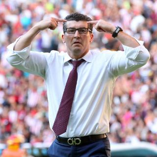 Chivas presiona el botón de pánico