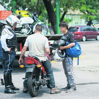 Centro y Santa Tere, zonas donde más asaltan los motoladrones
