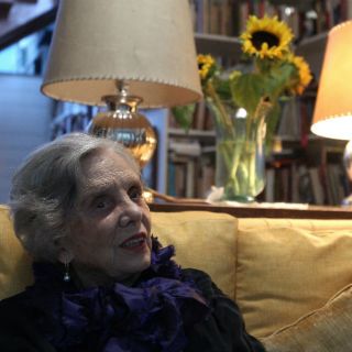 Poniatowska describe como 'guerra' lo que vivió en sismo del 85