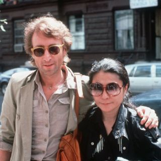 Yoko Ono organiza fiesta de cumpleaños 'pacífica' para John Lennon