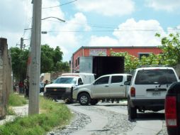 El cuerpo fue semienterrado en la esquina de Tala y Zapotlán del Rey, en la colonia Jalisco. EL INFORMADOR /