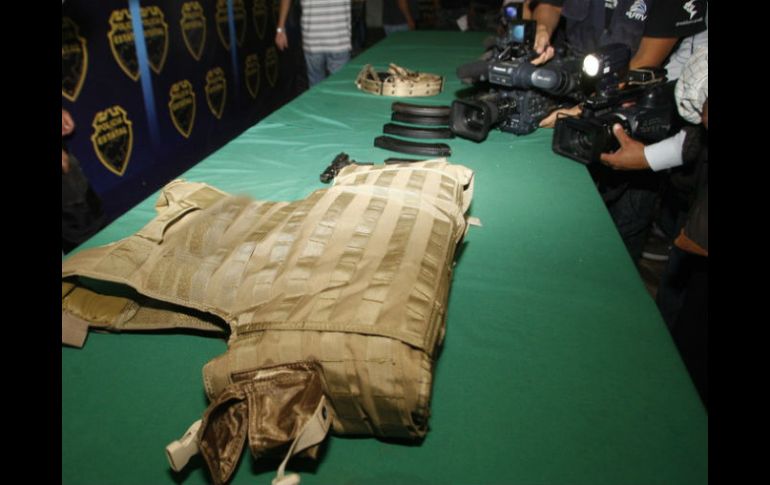 Durante la detención, les aseguraron dos chalecos tácticos, cinco armas de fuego largas y cuatro cortas. EL INFORMADOR / ARCHIVO