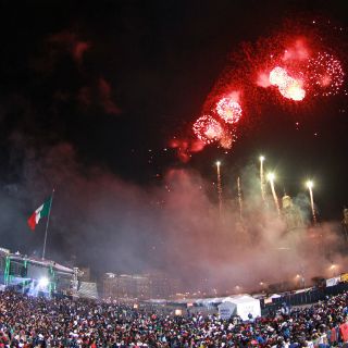 Celebración del 'Grito' en el Zócalo del DF termina con saldo blanco