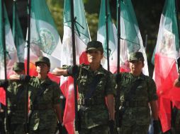 Este año desfilaron por Avenida Chapultepec mil 160 elementos del Ejército y Fuerza Aérea y mil 366 miembros de dependencias. EL INFORMADOR / R. Tamayo