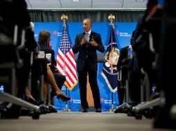 ''No tiene sentido que sigamos pegados a las viejas formas de hacer negocios'' con Cuba, sostiene Obama. AP / A. Harnik