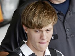 Dylann Roof está acusado de haber matado a nueve parroquianos que se encontraban en la iglesia de Charleston. AP / ARCHIVO