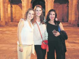 Ante la cámara. Paulina Cervantes, Lorena Sánchez Navarro y Lorena García de Célis. ESPECIAL / Cristina Santana de Silva