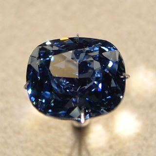 Uno de los mayores diamantes azules será subastado