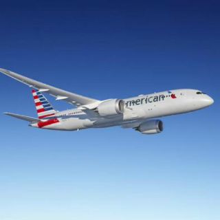 American Airlines suspende vuelos por problemas en sistema