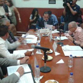 Aprueban en comisiones crear fideicomiso para pagar laudos