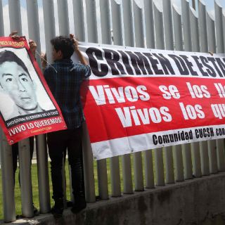 Caso Ayotzinapa, se 'administra': Ríos Piter