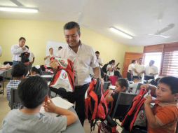 Góngora Escalante promueve su imagen en todo el estado, acusan. TWITTER / @MauricioGongora