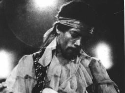 Jimi Hendrix revolucionó el uso de la guitarra en el rock. AP / ARCHIVO