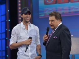 Enrique Iglesias agradeció a Don Francisco por ayudarle a alcanzar sus sueños. ESPECIAL / univision.com