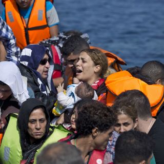 EU aceptará 85 mil refugiados en 2016: Kerry