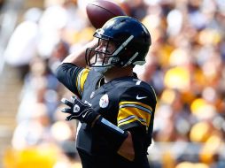 Ben Roethlisberger lanzó pases para 369 yardas de avance y tres touchdowns. AFP / J. Wickerham