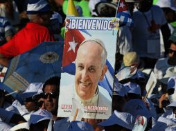 La plaza se llenó horas antes de la llegada del Pontífice con peregrinos venidos de todo Cuba. AFP / L. Acosta