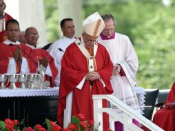 El Papa Francisco pide a los fieles católicos a mantener la unidad por medio de la paz. AFP / L. Acosta