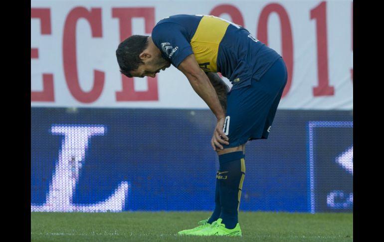 Tévez señaló que fue por el balón y no a lastimar a su compañero. AFP / A. Pagni
