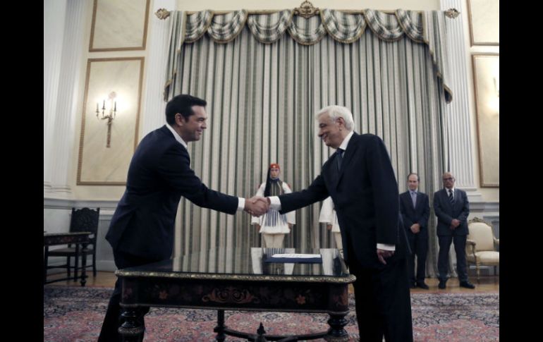 Alexis Tsipras juró el cargo ante el presidente de la República, Prokopis Pavlopoulos. EFE / Y. Kolesidis