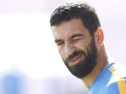 Arda Turan llegó del Atlético de Madrid, pero no podría jugar hasta enero. EFE / A. García
