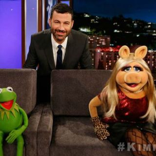 Rana René y Miss Piggy tienen tenso encuentro en Tv