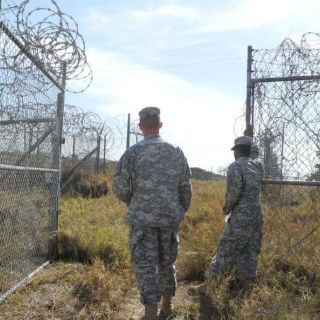 EU repatria a guardaespaldas de Bin Laden desde Guantánamo