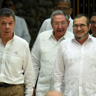 Gobierno de Colombia y FARC firman acuerdo de paz