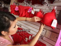 Es importante tener en cuenta la talla y la forma para elegir el adecuado. EL INFORMADOR / ARCHIVO