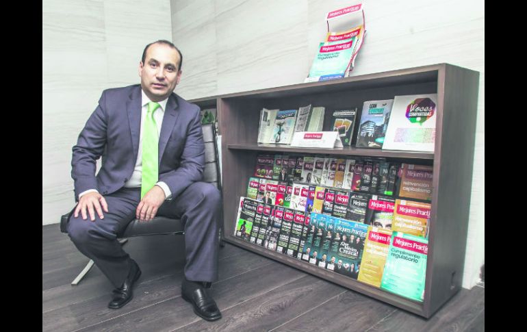 Ángel Contreras asumió el reto al dirigir una revista, aprovechó el Fondo y hoy imprime 11 mil ejemplares en varios estados del país. EL INFORMADOR / R. Tamayo