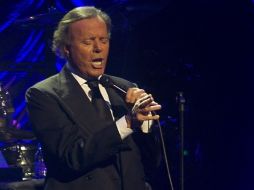 Julio Iglesias presenta su nuevo disco este 26 de septiembre en el Auditorio Telmex. AFP / ARCHIVO